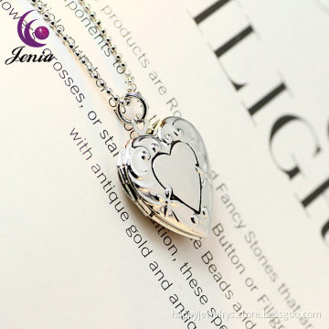 Jenia Women Jewelry Fashion Design Latest Style Chain Locket Pendant